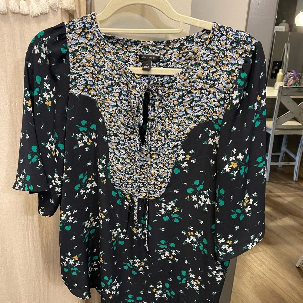 Ann Taylor medium dress top